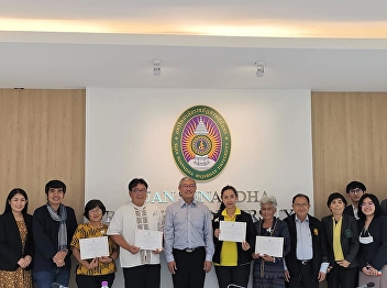 On December 2, 2020, 10.25 hours, Assoc.
Prof. Dr. Wittaya Mekkamraksa, Deputy
Rector for Planning and Quality
Assurance Give certificates to
participants of the 150-hour Thai
massage course for health, class 1