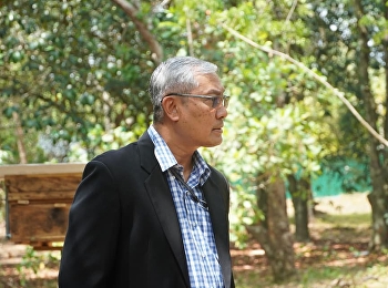 Vice President for Planning and Quality
Assurance Entering the area to film the
video of the Rajabhat Strategy for Local
Development Project Fiscal Year 2021