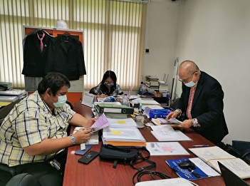 In the afternoon, August 16, 2021, Ajarn
Suwat Nuankhao, Director of the Ranong
Provincial Education Center, Mrs. Anchan
Chongcharoen, Advisor to the Center
Director and related persons Join the
meeting to discuss building and public
relations in the acad