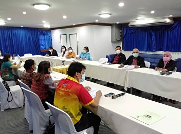 The director of the center joins the
meeting of the working group to drive
the stage and community promotion
project to create a model and guidelines
for continuing curriculum development
linking basic education with vocational
and higher education.