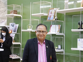 21 March 2023, College of Nursing and
Health Management team Welcoming a group
of study visits to Ranong Province
Education Center along with watching a
video introducing the College of Nursing
and Health and led the study visit to
the laboratory