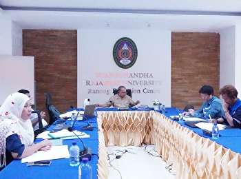 Construction contract meeting for a road
construction project including walkways,
parking lots, retaining walls, drainage
systems, and wastewater treatment
systems. Ranong Provincial Education
Center No. 6