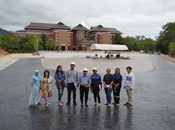 Construction contract meeting for a road
construction project including walkways,
parking lots, retaining walls, drainage
systems, and wastewater treatment
systems.  Ranong Provincial Education
Center No. 8