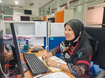 Training Topic: Category 3 Customers -
The working group presents the results
of the revised report, version 1, and
the consultant reviews and provides
suggestions for improvement.