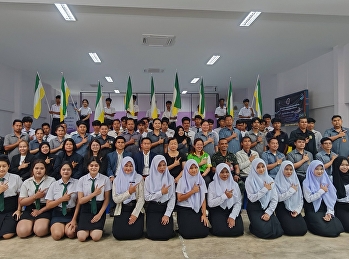 Ranong  Education Center attended the
final orientation ceremony for students.
Ranong College of Agriculture and
Technology students